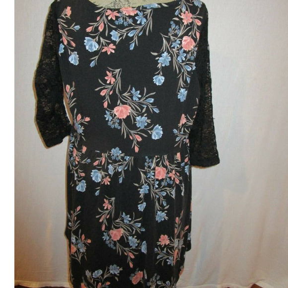Ladies Torrid Dressy Top Lace sleeves style Super Soft Size 1 - Picture 7 of 9